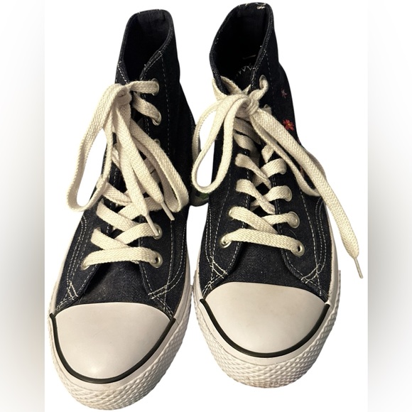 Airwalk Women's Navy Denim Embroidered Flower High Top Sneakers Size 8 - Picture 2 of 9